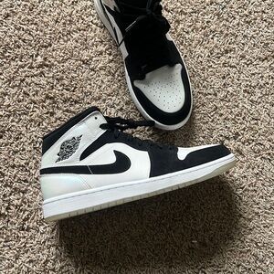 Air Jordan 1 mid se “diamond”